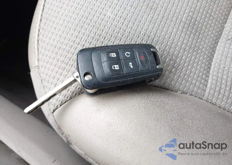 2013 Chevrolet Malibu 1Lt из США, поврежденный, VIN 1G11C5SA8DF356321